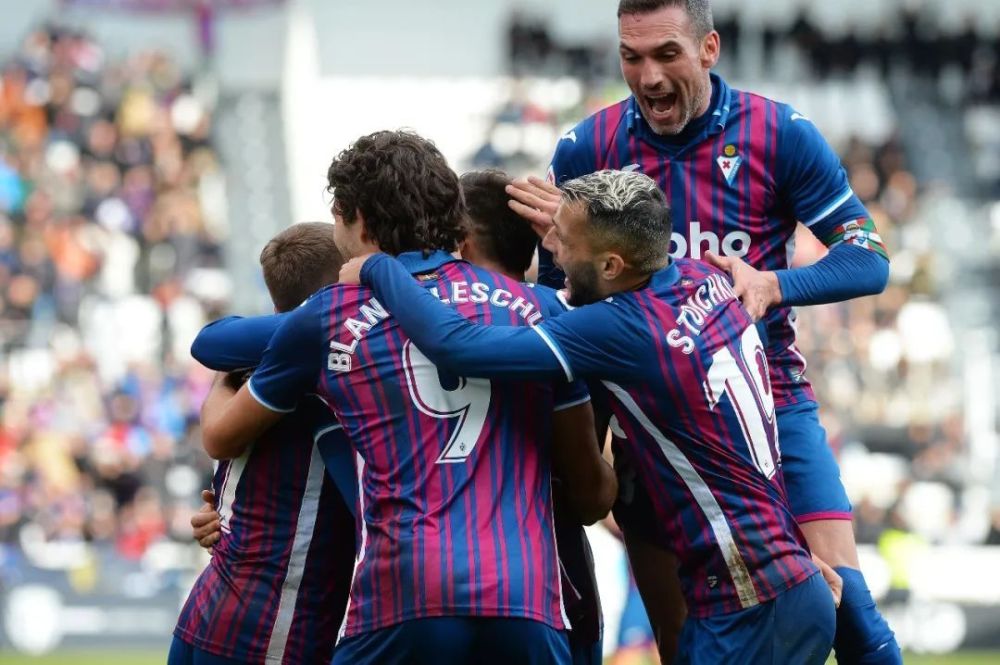 游泳选手追 游泳选手追