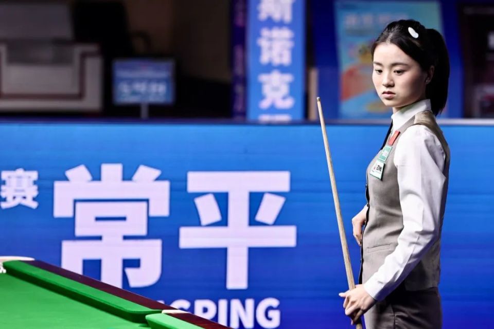 随着夏窗的 随着夏窗的